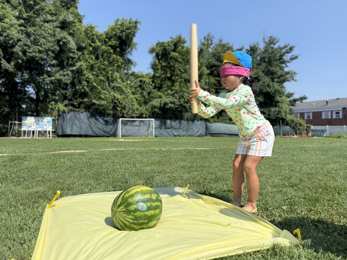 幼児サマー：スイカ割り