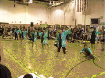 Multi-Culture Day でソーラン節を踊る子どもたち(2)